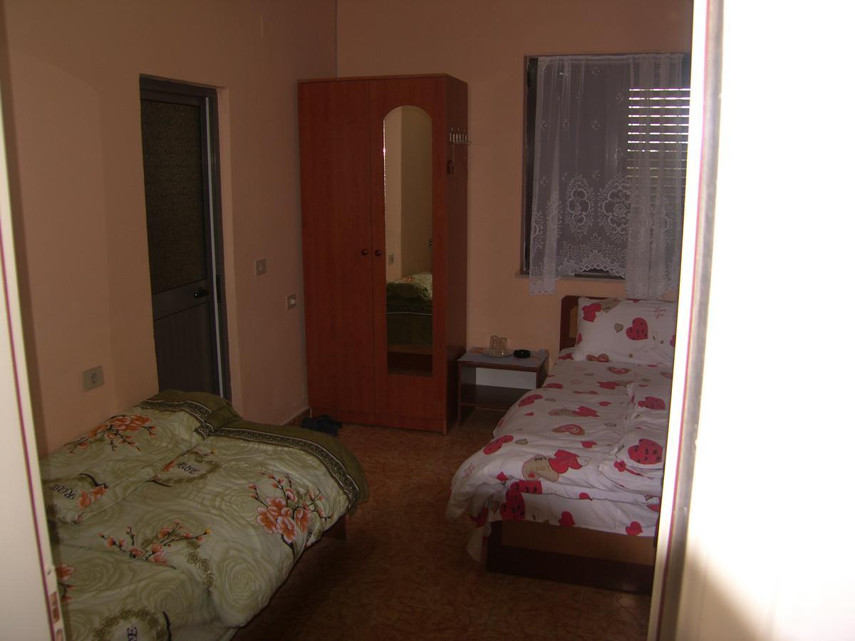 Shkodra Hotel Exteriör bild