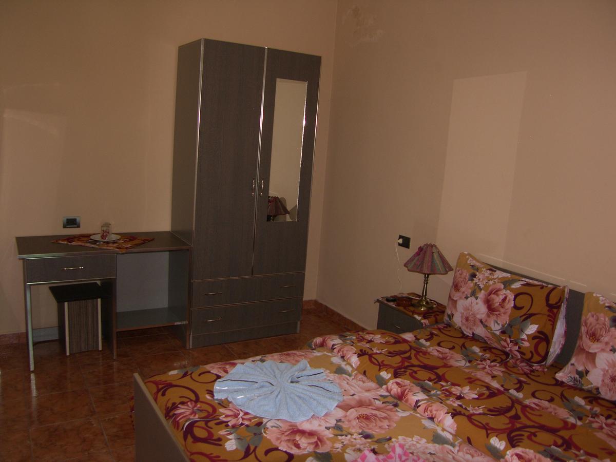 Shkodra Hotel Exteriör bild